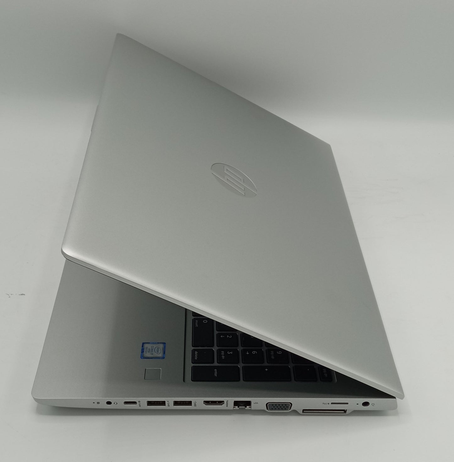 HP ProBook 650 G5 | 15,6 Inches | Intel Core i7 1.9 GHz | 256 gb SSD | 16GB Ram | Silver | Like New Condition