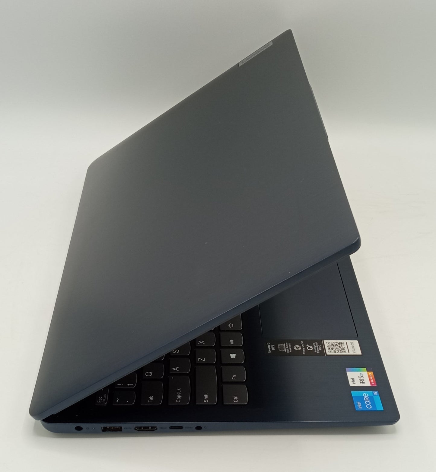 Lenovo IdeaPad 3 | 15 Inches | Core i5 2.4 GHz Processor | 11th Gen | 8GB Ram | 256GB SSD | Intel Iris Xe Graphics | Blue | Excellent Condition