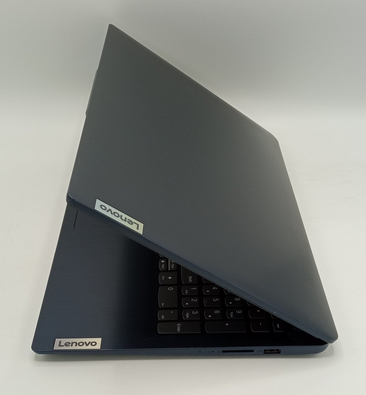 Lenovo IdeaPad 3 | 15 Inches | Core i5 2.4 GHz Processor | 11th Gen | 8GB Ram | 256GB SSD | Intel Iris Xe Graphics | Blue | Excellent Condition