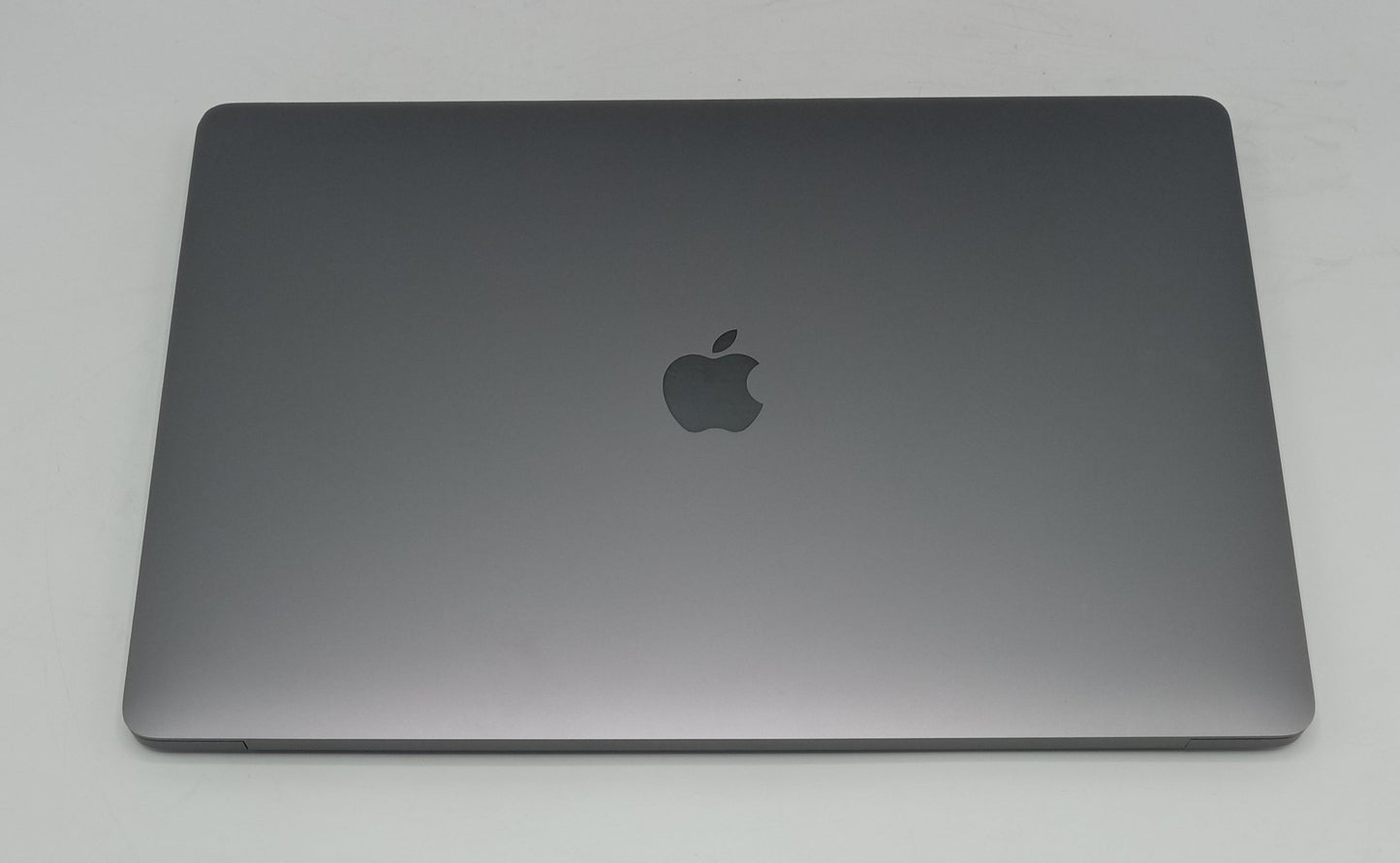 MacBook Pro 2018 | 15 inches | Intel Core i7 2.2 GHz Processor | 32GB Ram | 512GB SSD | Space Gray | Like New Without Box | 2 Cycles