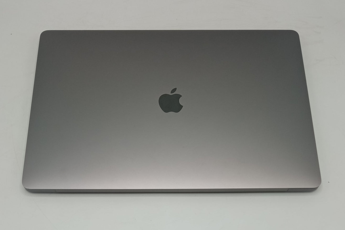 Macbook Pro 2019 | 16 Inches | Intel Core i7 2.6 GHz 6-Core Processor | 16 GB Ram | 512 GB SSD | AMD Radeon Pro 5300 | Space Gray | Great Condition | 178 Cycles Only