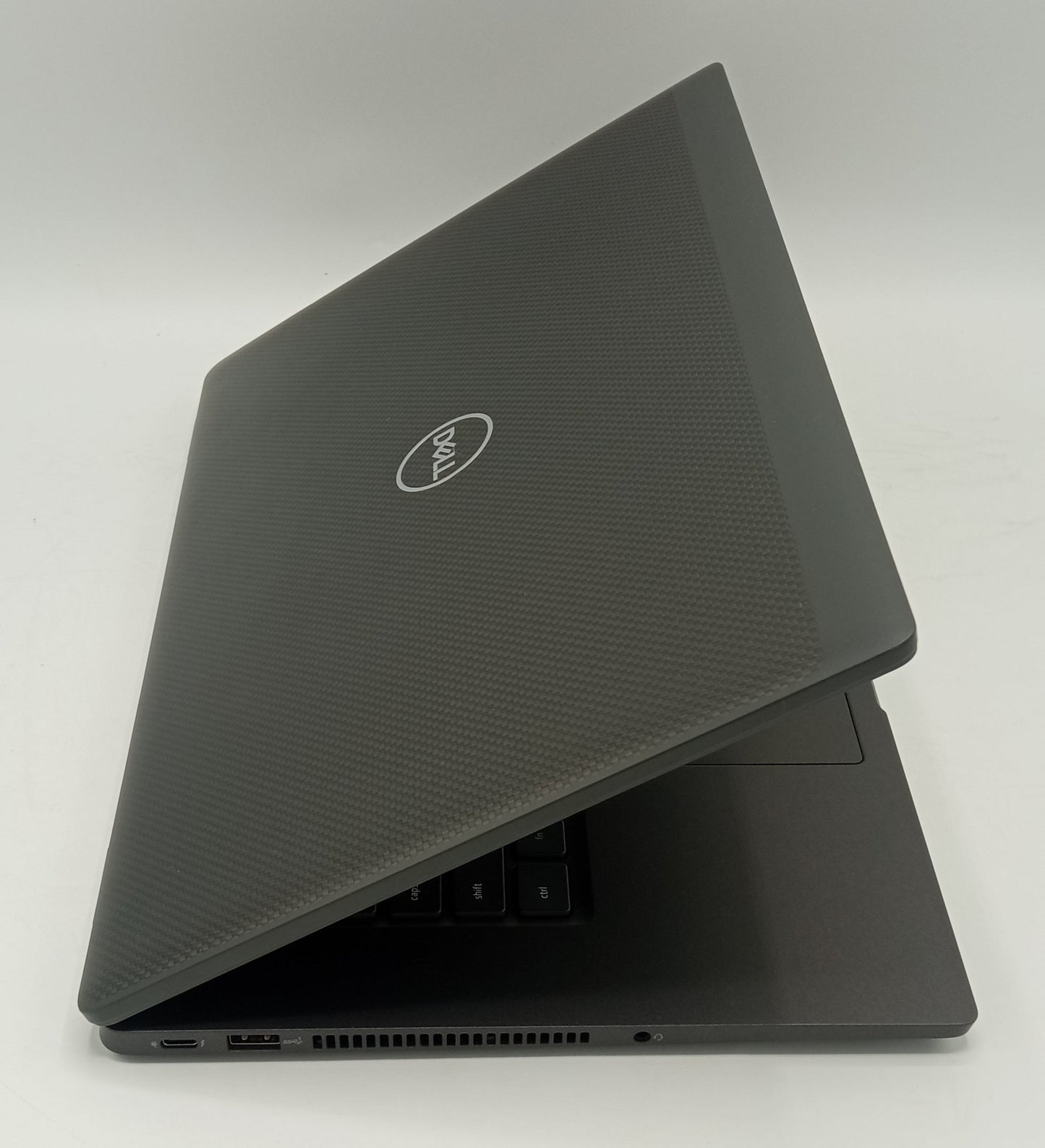 Dell Latitude 7530 | 15 Inches | Intel Core i7 1.8 GHz Processor | 12th Generation | 32GB Ram | 512GB SSD | Black | Like New never used