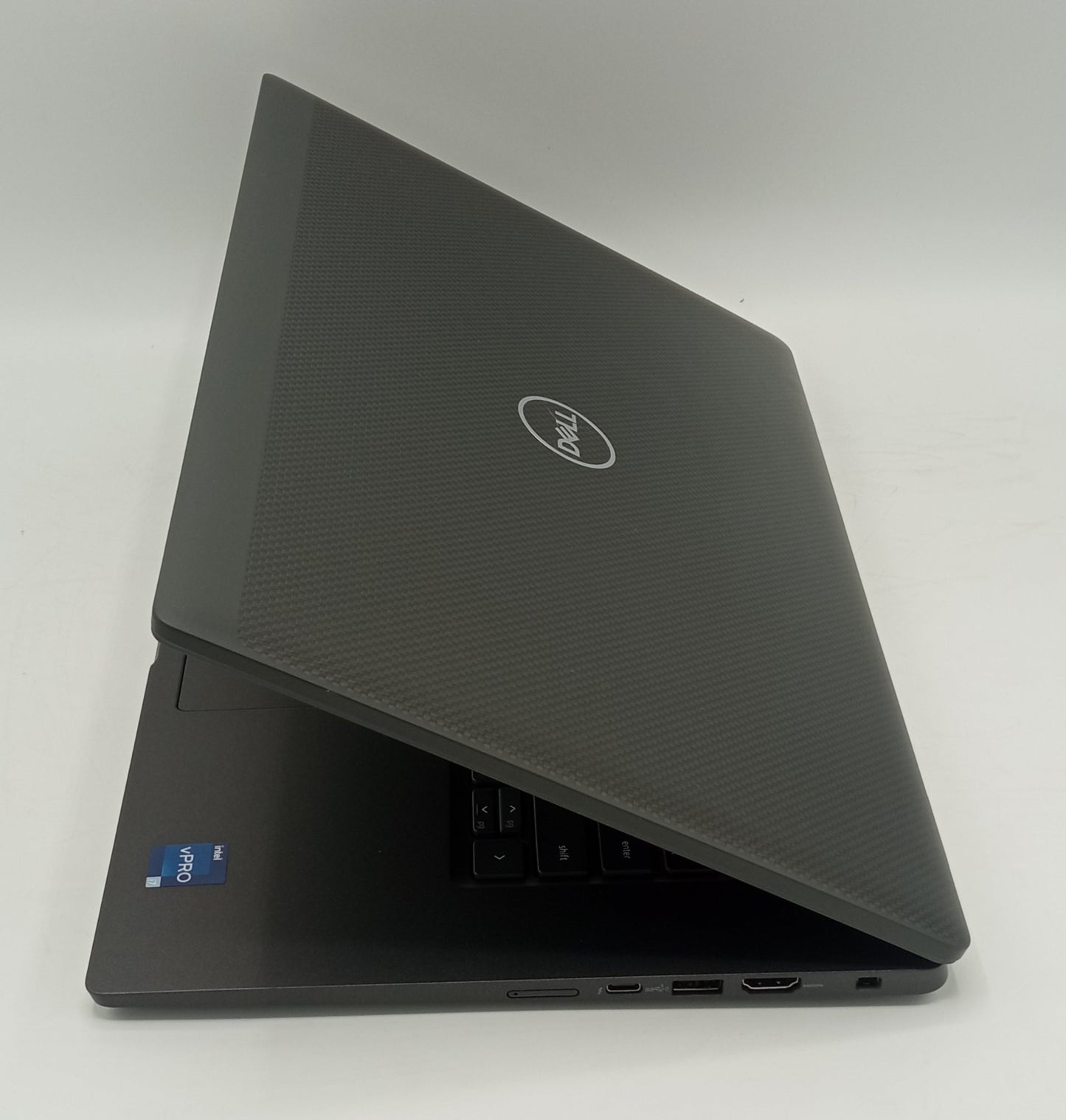 Dell Latitude 7530 | 15 Inches | Intel Core i7 1.8 GHz Processor | 12th Generation | 32GB Ram | 512GB SSD | Black | Like New never used