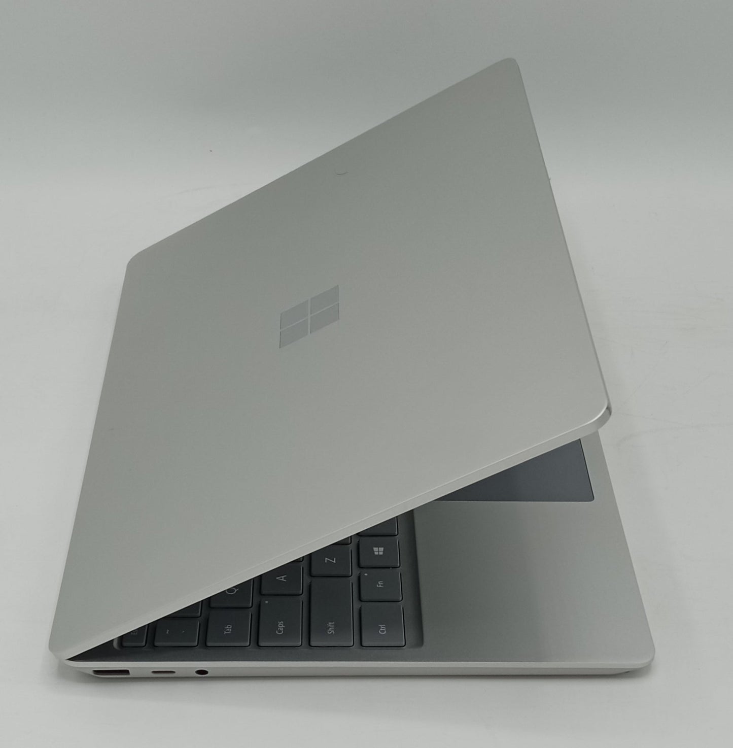 Microsoft Surface Laptop Go | 12.5 Inches | Intel Core i5 1.0 GHz Processor | 10th Gen | Silver | 8GB Ram | 128GB SSD | Like New Condition