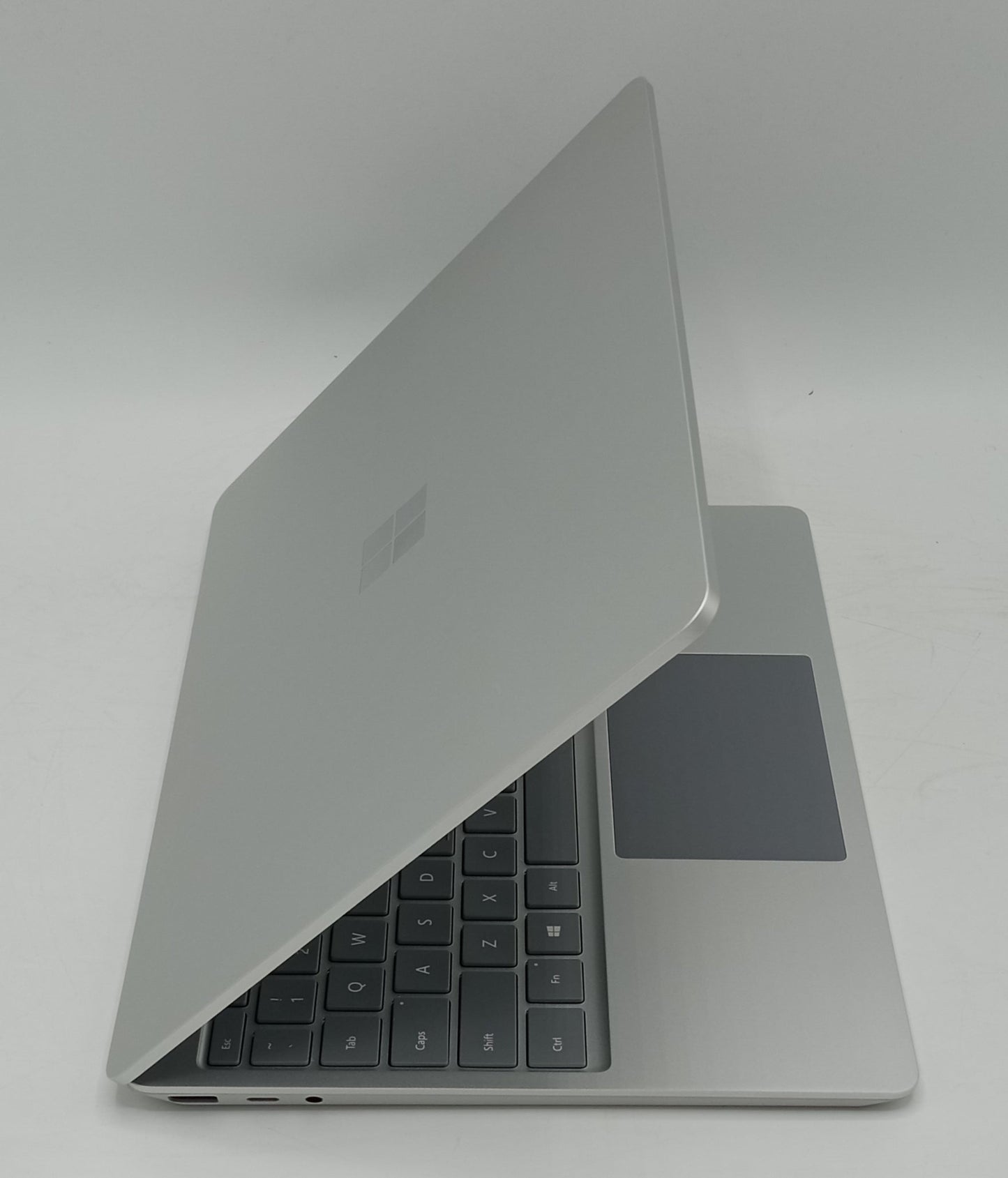 Microsoft Surface Laptop Go | 12.5 Inches | Intel Core i5 1.0 GHz Processor | 10th Gen | Silver | 8GB Ram | 128GB SSD | Like New Condition