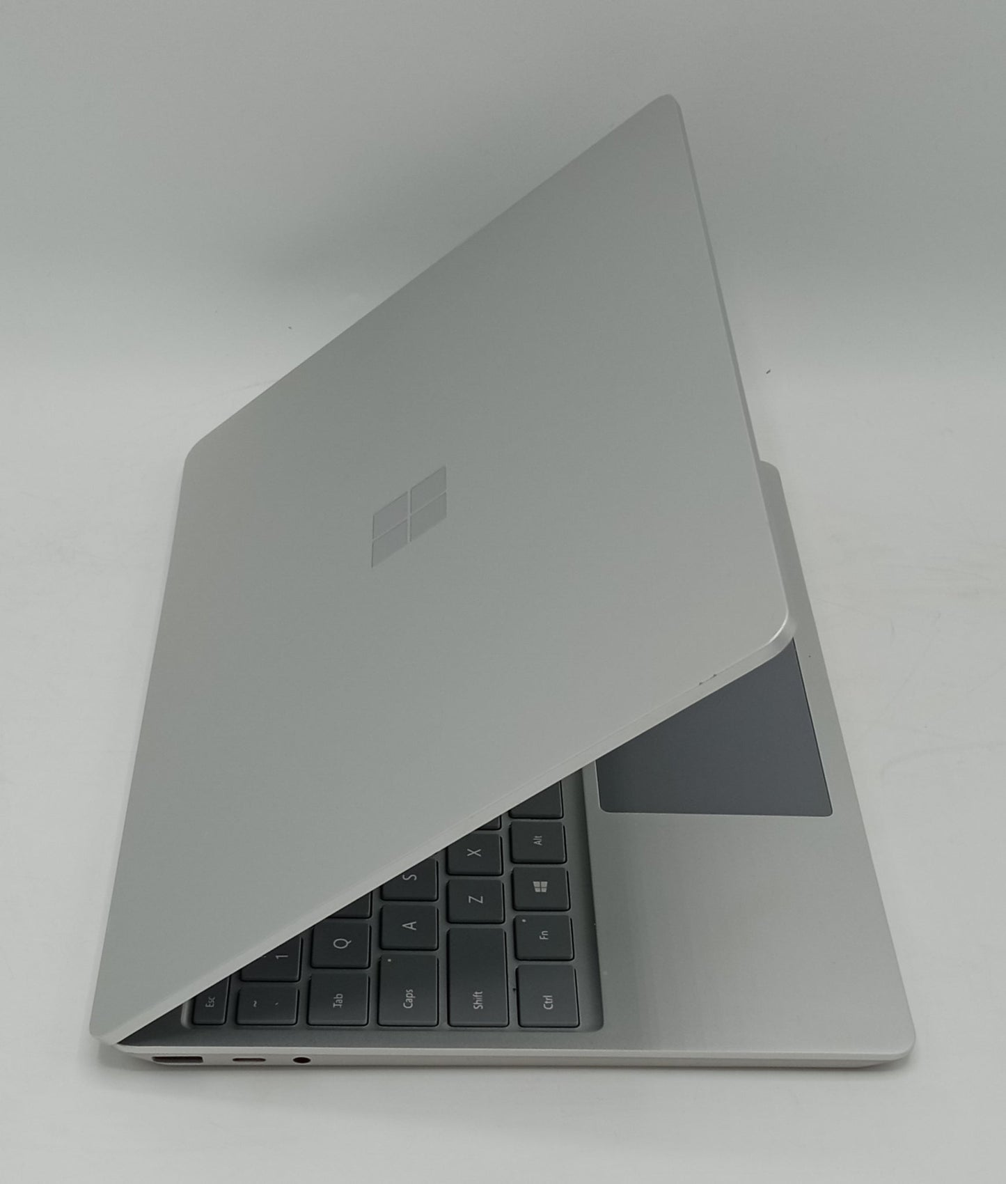 Microsoft Surface Laptop Go | 12.5 Inches | Intel Core i5 1.0 GHz Processor | 10th Gen | Silver | 8GB Ram | 128GB SSD | Like New Condition