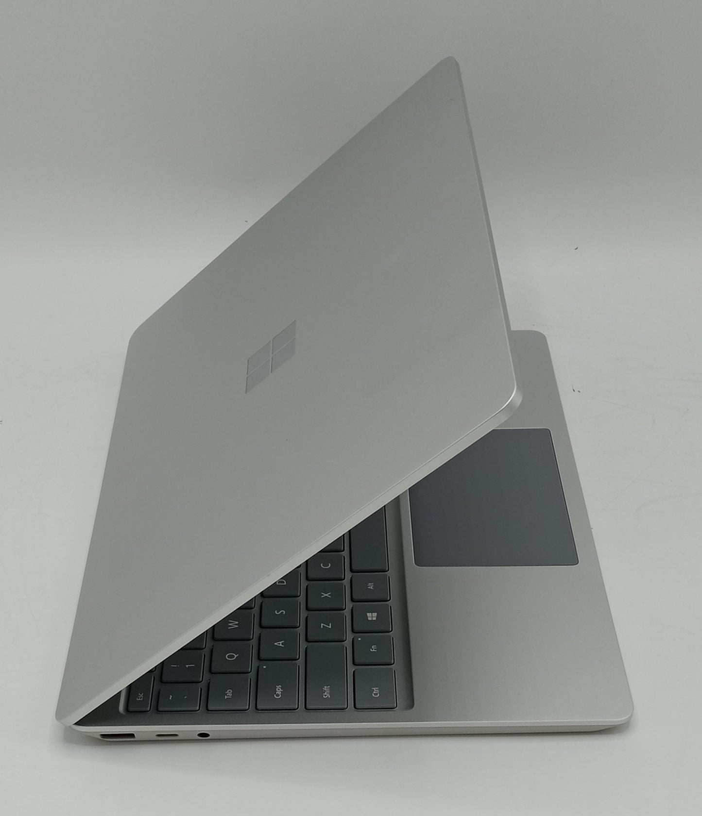 Microsoft Surface Laptop Go | 12.5 Inches | Intel Core i5 1.0 GHz Processor | 10th Gen | Silver | 8GB Ram | 128GB SSD | Like New Condition