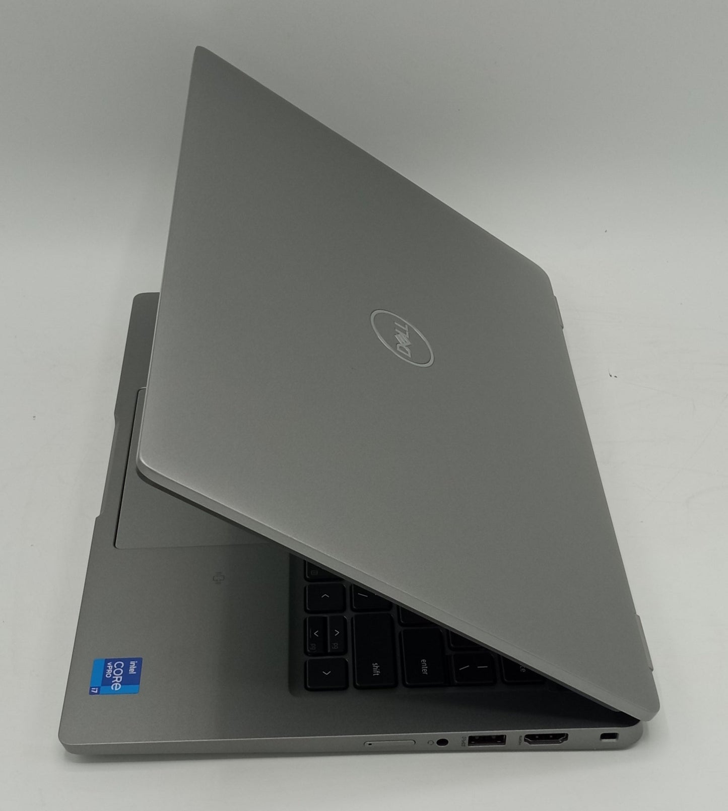 Dell Latitude 5320 | 13 Inches | Intel Core i7 3.0 GHz | 11th Generation | 16GB Ram | 256GB SSD | Grey | Like New Condition