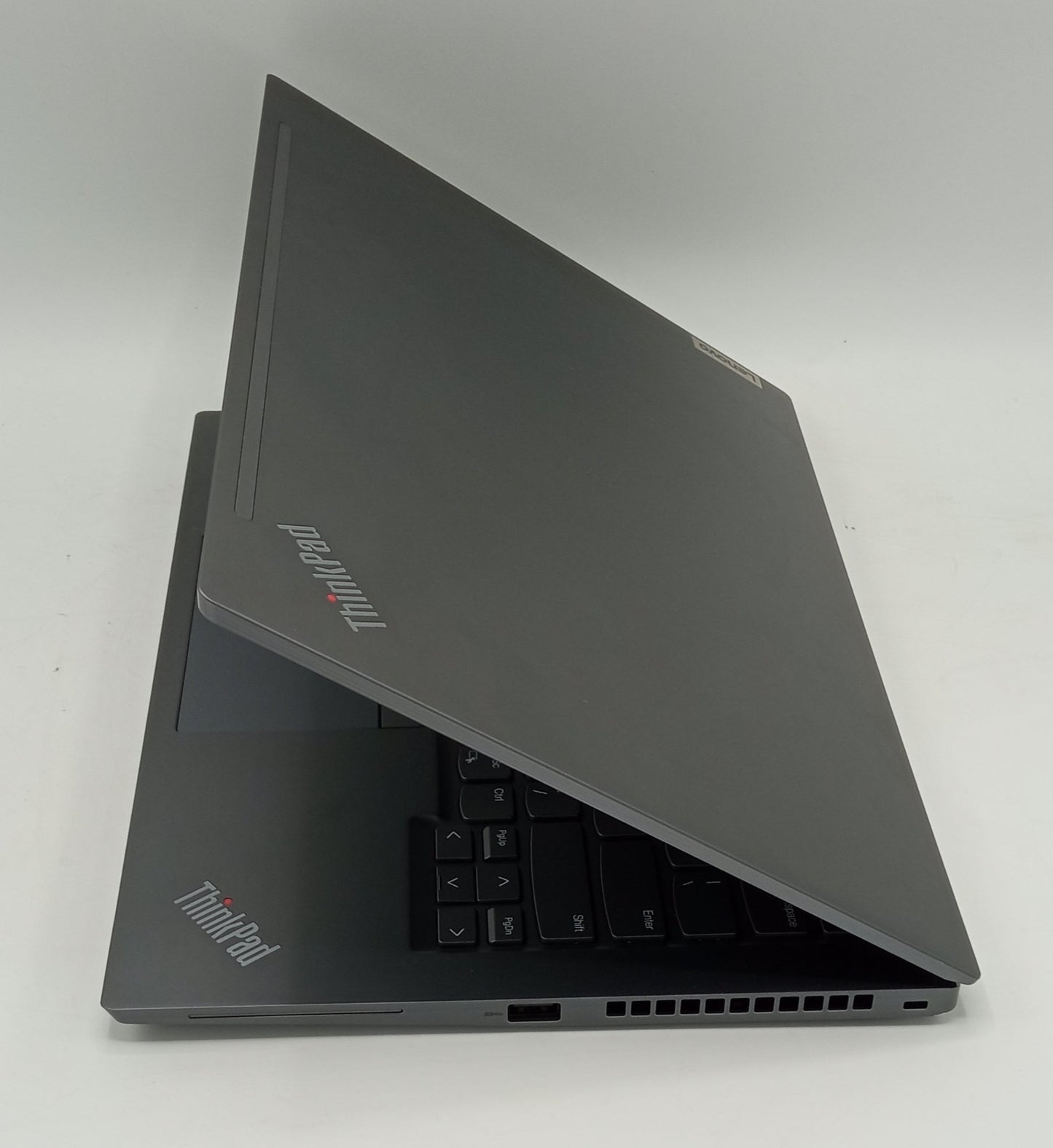 Lenovo ThinkPad T14s | 14 Inches | Intel Core i7 2.8 GHz Processor | 11th Generation | 16GB Ram | 512GB SSD | 4K Display | Gray