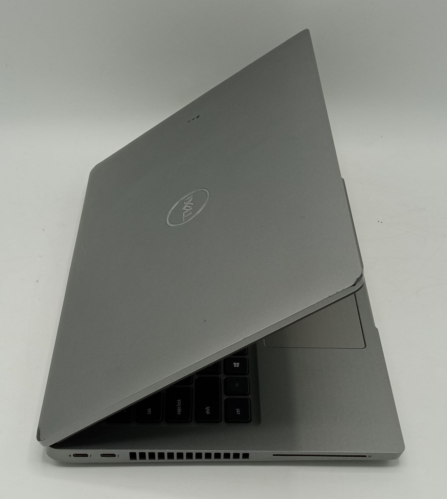 Dell Latitude 5420 | 14 Inches | Intel Core i5 2.6 GHz Processor | 11th Generation | 8 GB Ram | 256 GB SSD | Silver