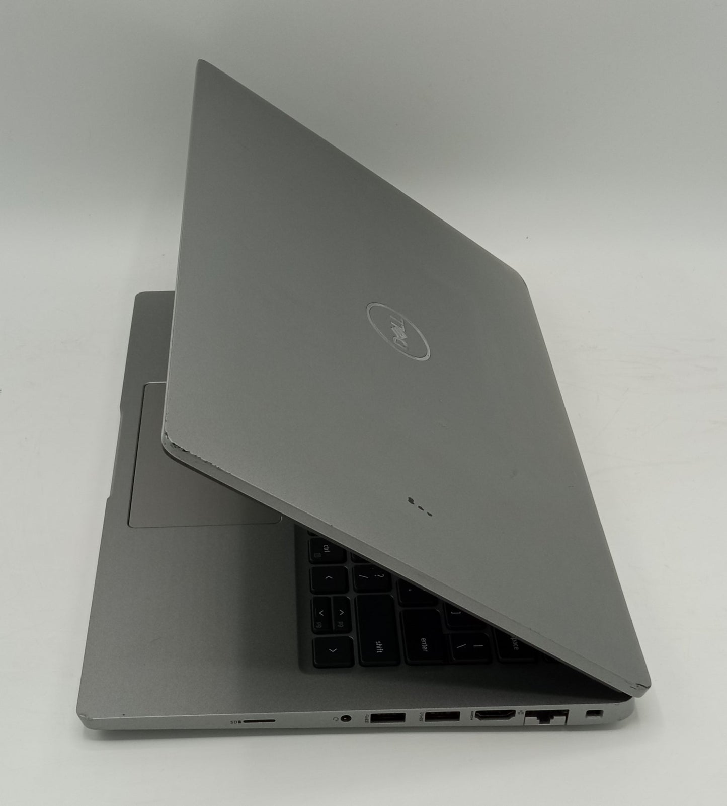 Dell Latitude 5420 | 14 Inches | Intel Core i5 2.6 GHz Processor | 11th Generation | 8 GB Ram | 256 GB SSD | Silver