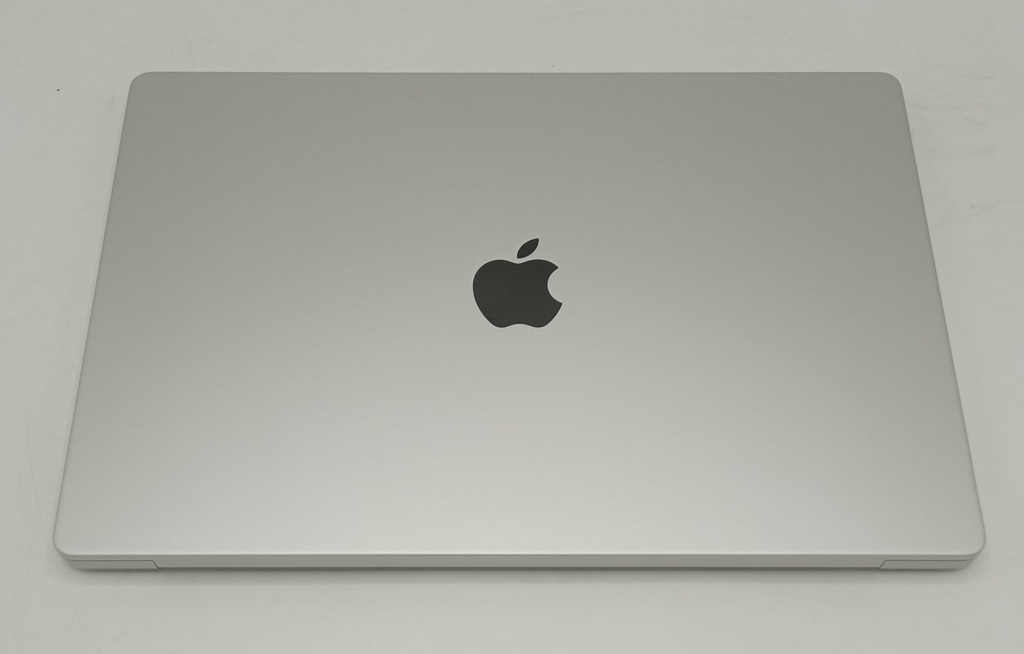 Macbook Pro 2021 | 16 Inches | Apple M1 Pro Chip | 16GB Ram | 512GB SSD | Silver | 41 Cycles