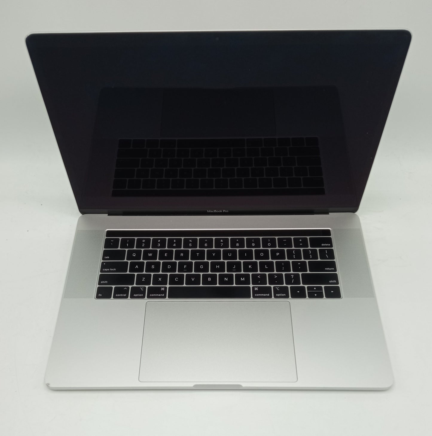 MacBook Pro 2018 Touch bar | 15 inches | Intel Core i7 2.6 GHz Processor | 16 GB Ram | 512GB SSD | Space Gray | 441 Cycles