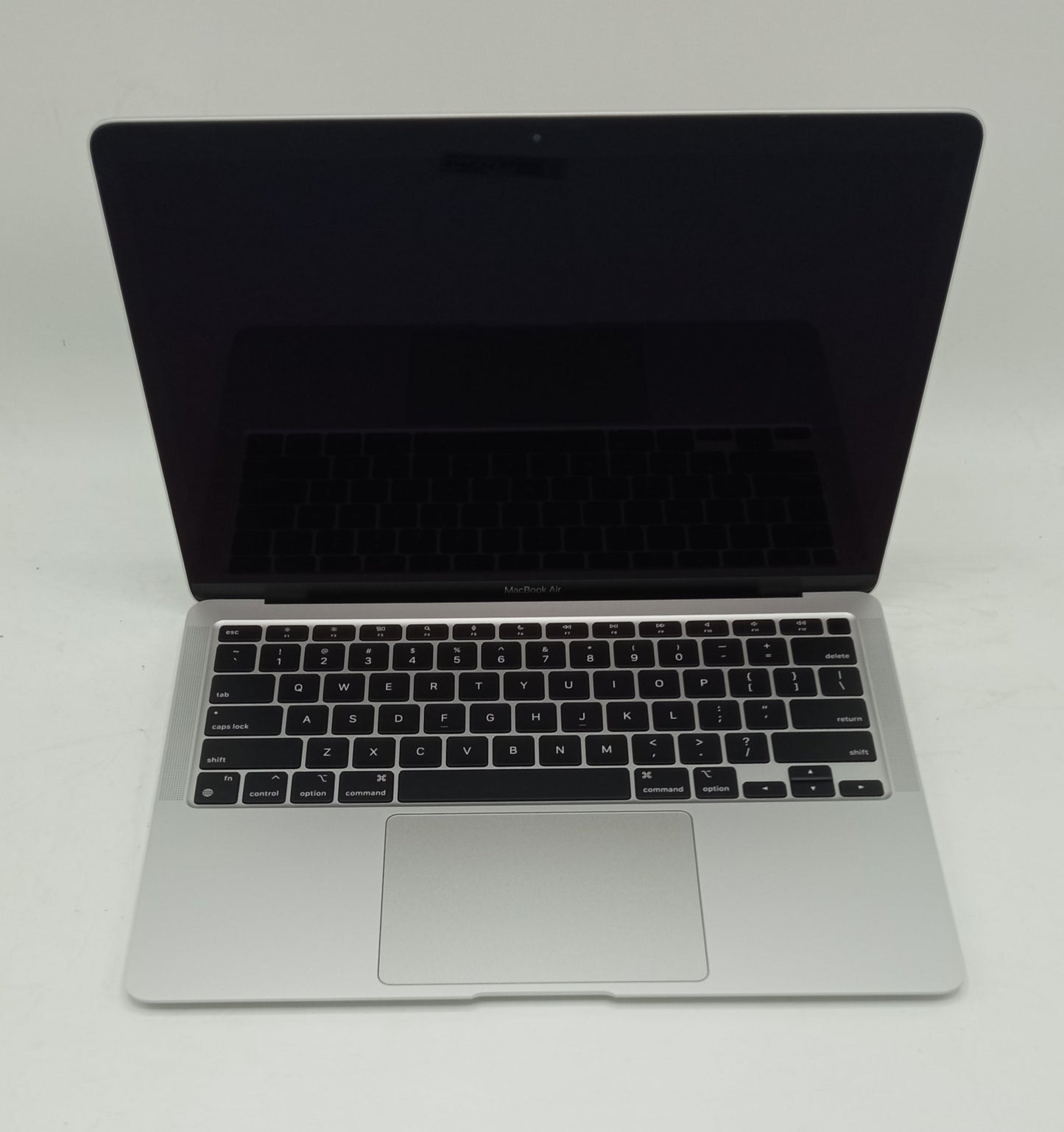 Macbook Air 2020 | 13 Inches | Apple M1 Chip | 8 GB Ram | 256 GB SSD | Silver | 2 Cycles