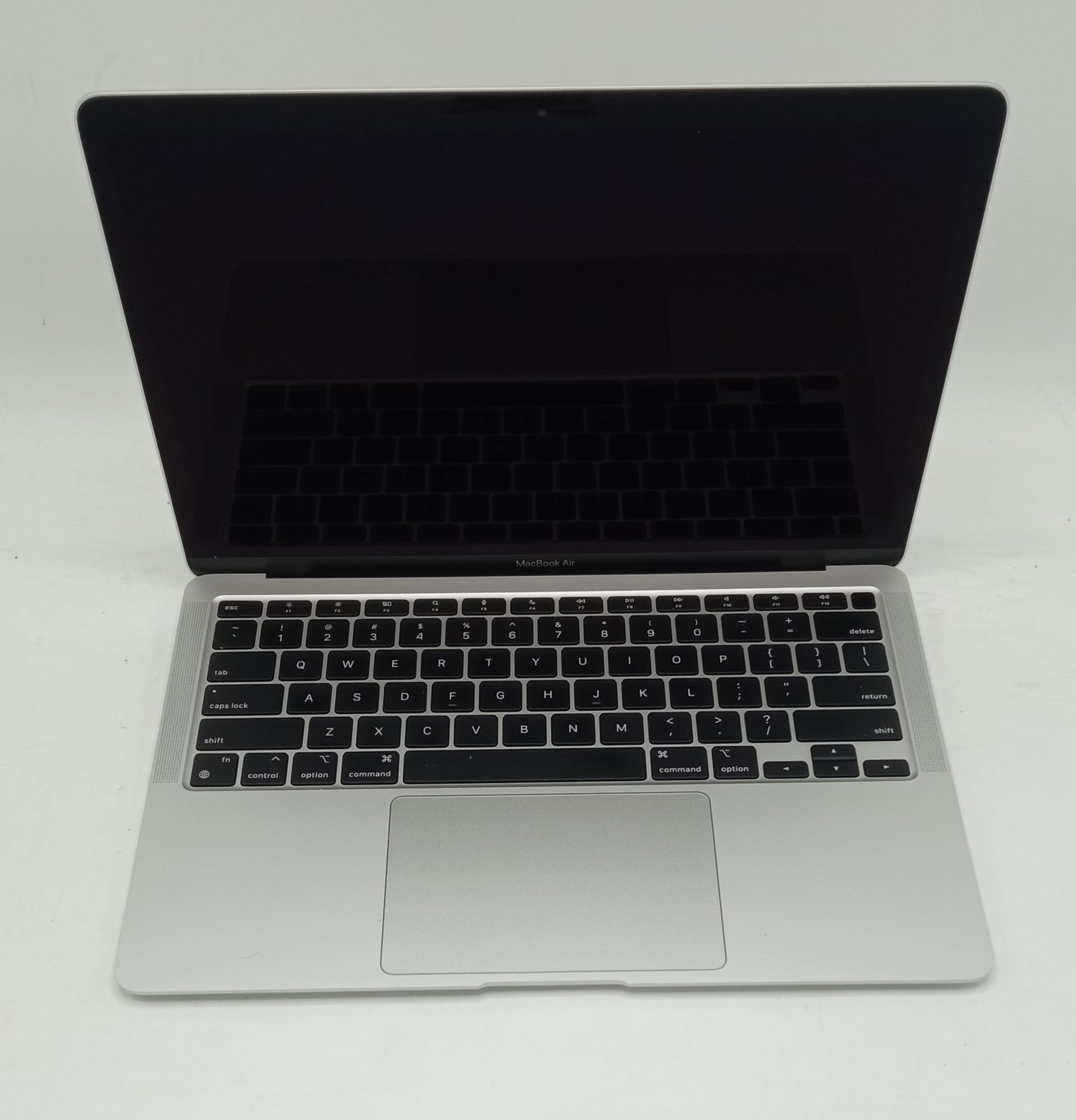 Macbook Air 2020 | 13 Inches | Apple M1 Chip | 8 GB Ram | 256 GB SSD | Silver | 34 Cycles