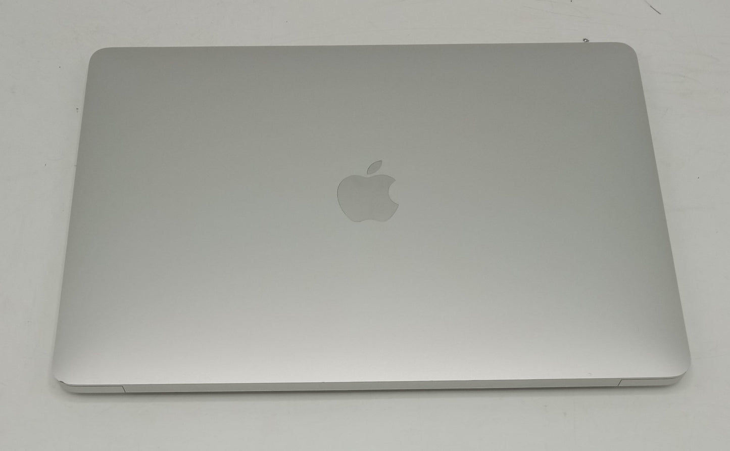 Macbook Air 2020 | 13 Inches | Apple M1 Chip | 8 GB Ram | 256 GB SSD | Silver | 96 Cycles