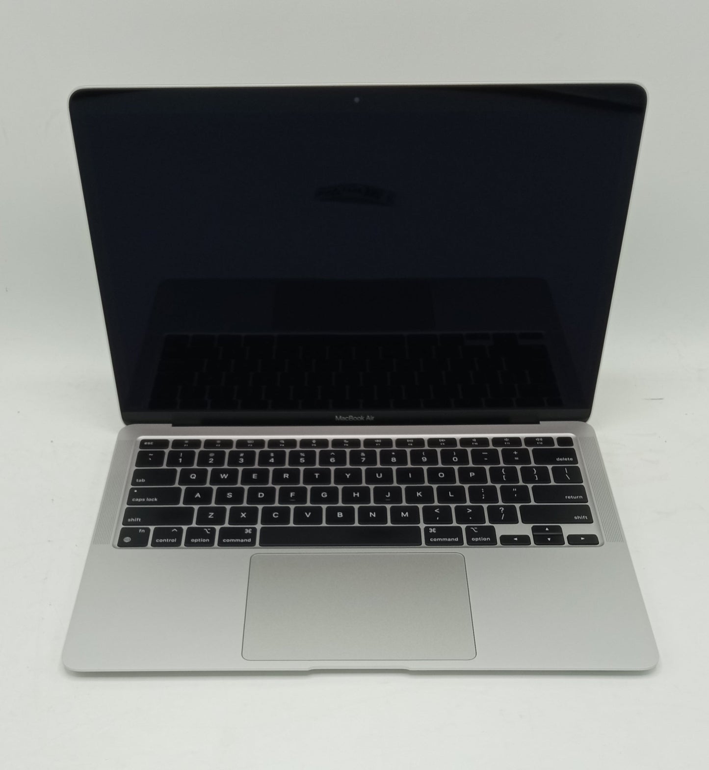 Macbook Air 2020 | 13 Inches | Apple M1 Chip | 8 GB Ram | 256 GB SSD | Silver | Like New (4 Cycles)