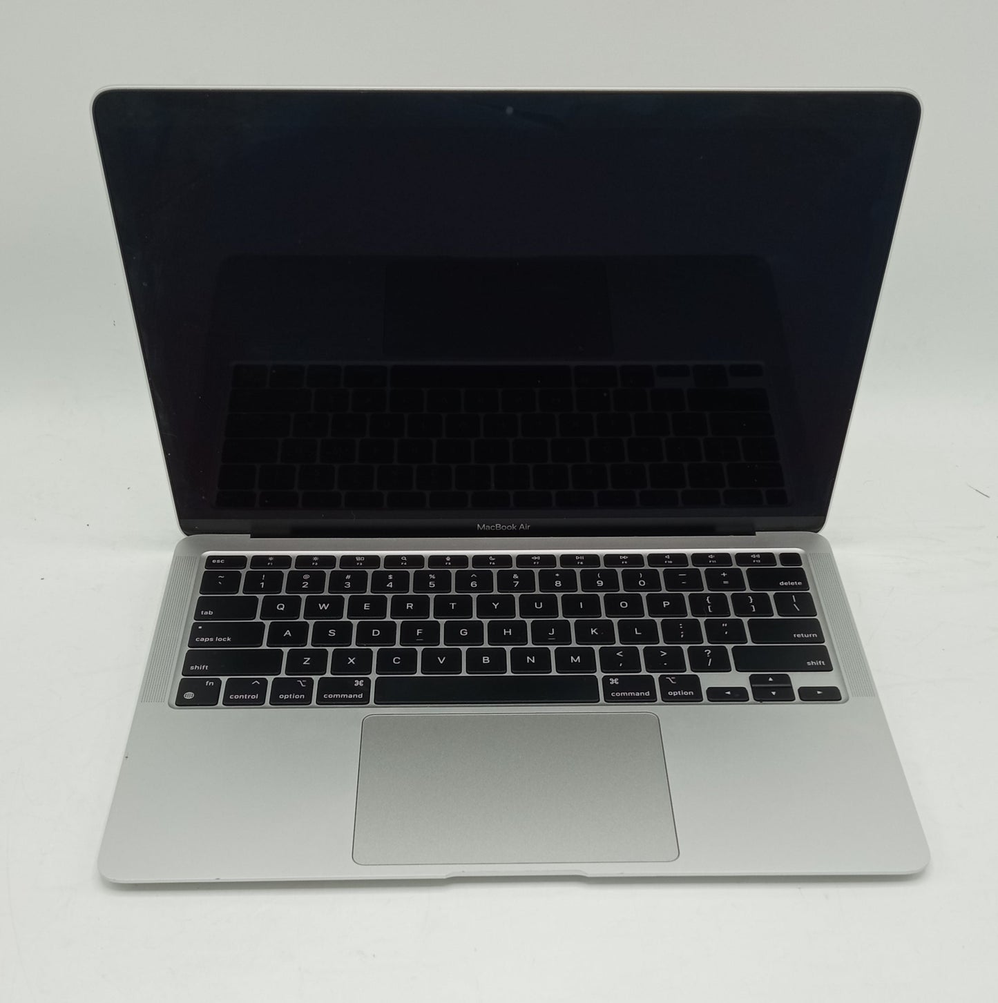 Macbook Air 2020 | 13 Inches | Apple M1 Chip | 8 GB Ram | 256 GB SSD | Silver | 41 Cycles