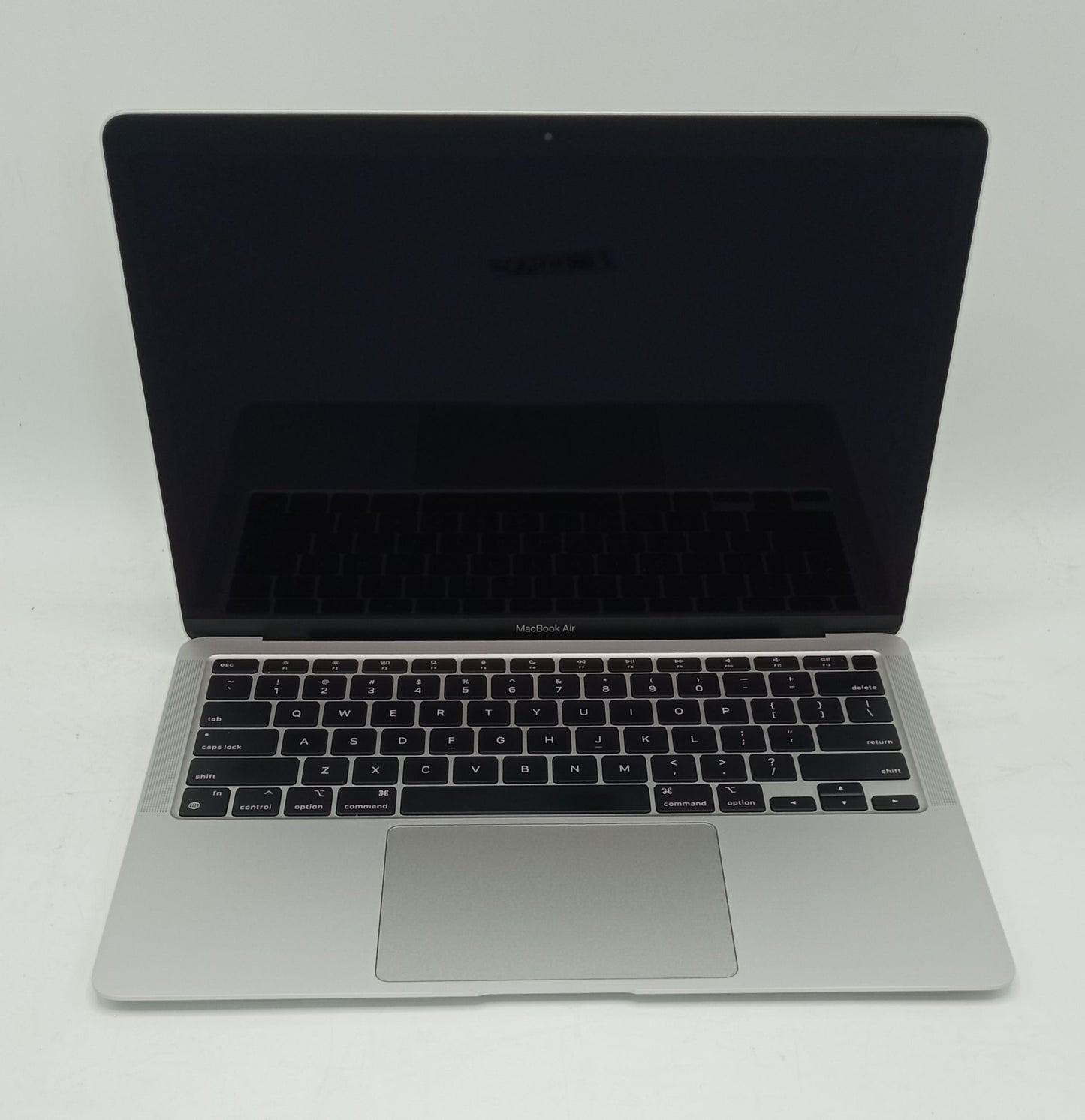 Macbook Air 2020 | 13 Inches | Apple M1 Chip | 8 GB Ram | 256 GB SSD | Silver | 33 Cycles