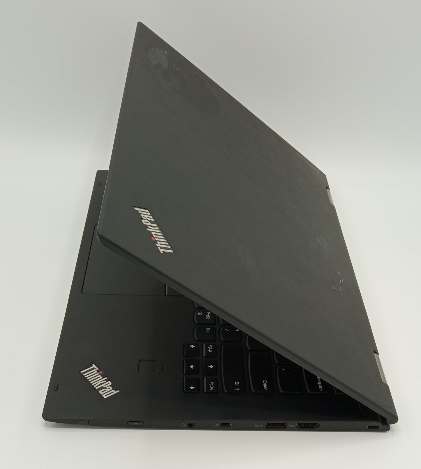 Lenovo ThinkPad X1 Yoga | Intel Core i7 7th Gen 2.8 GHz Processor | 16GB Ram | 512GB SSD | Black | Used