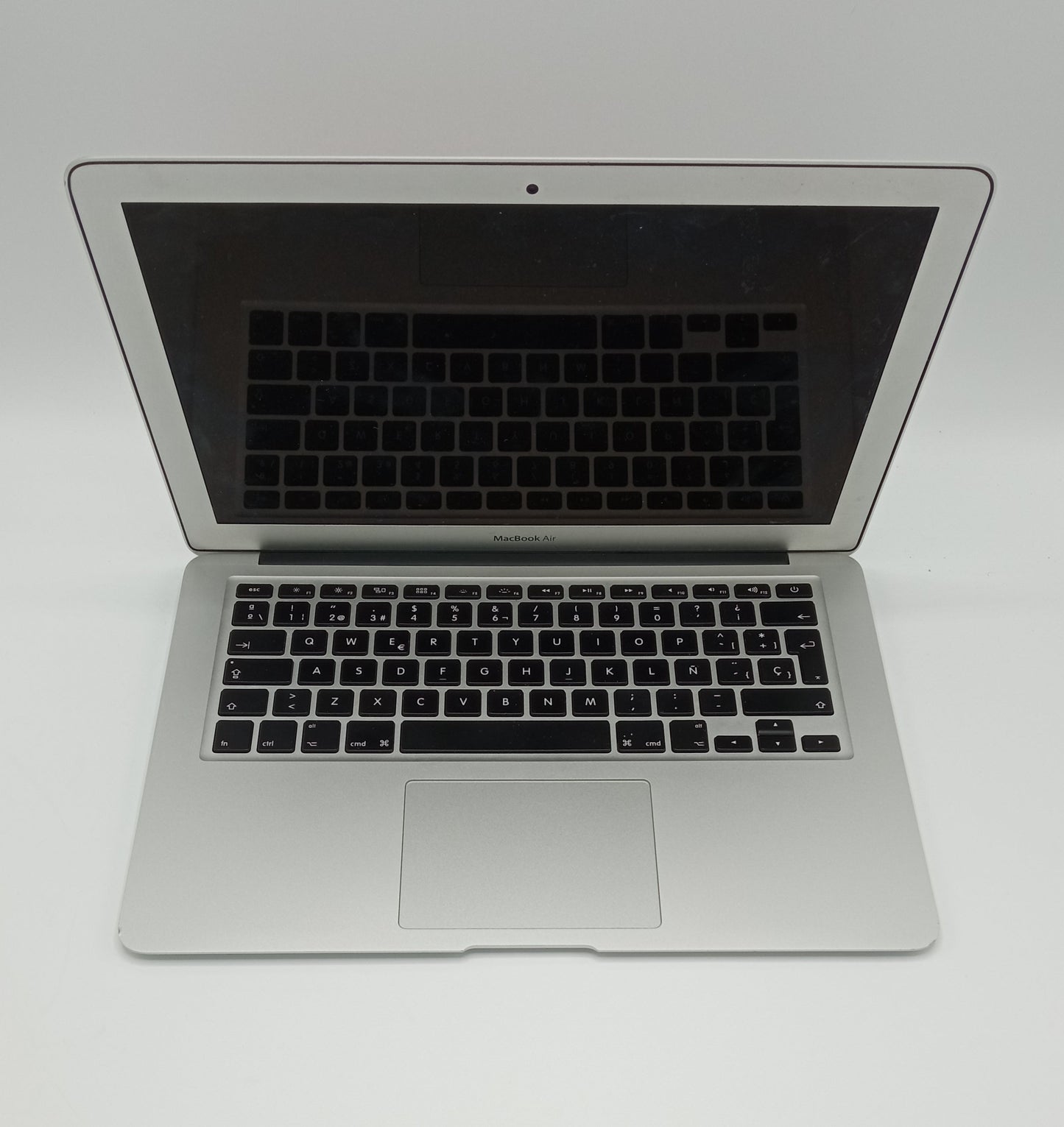 MacBook Air 2014 | 13 inches | Intel Core i5 1.4GHz Processor | 4GB Ram | 128GB SSD | Silver | 380 Cycles