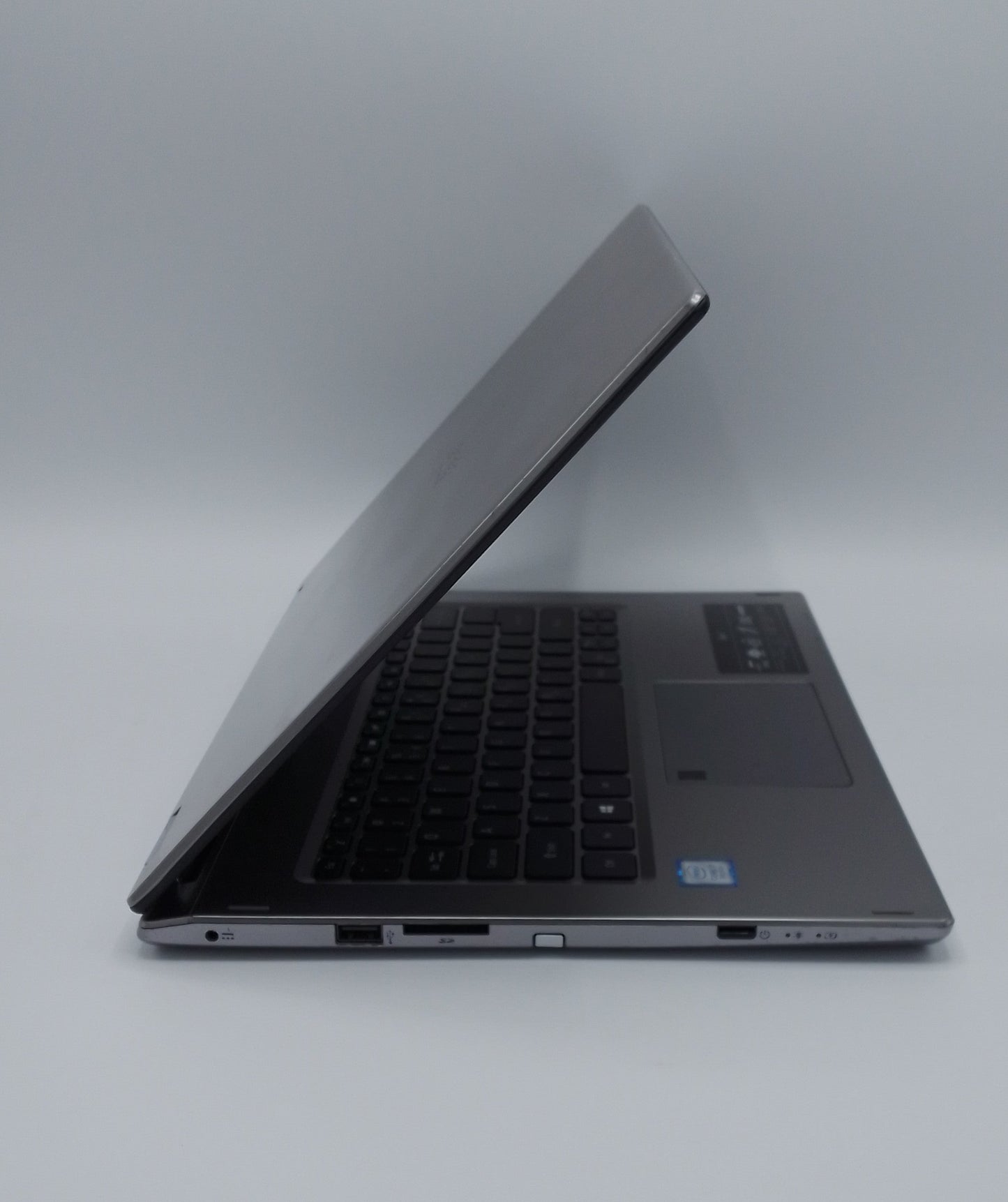 Acer Spin 3 (SP314-53N) | 14 Inches | Touch | Intel Core i7 1.8 GHz Processor | 8th Generation | 16GB Ram | 256GB SSD | Gray | Used (Great Condition)