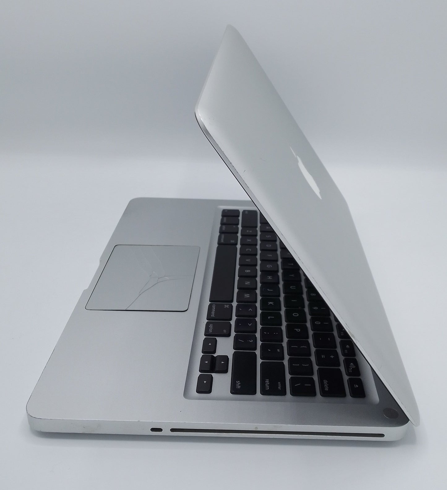 MacBook Pro Mid 2010 | 13 inches | Intel Core 2 Duo 2.66 GHz Processor | 4GB Ram | 1TB HDD | Silver | Used