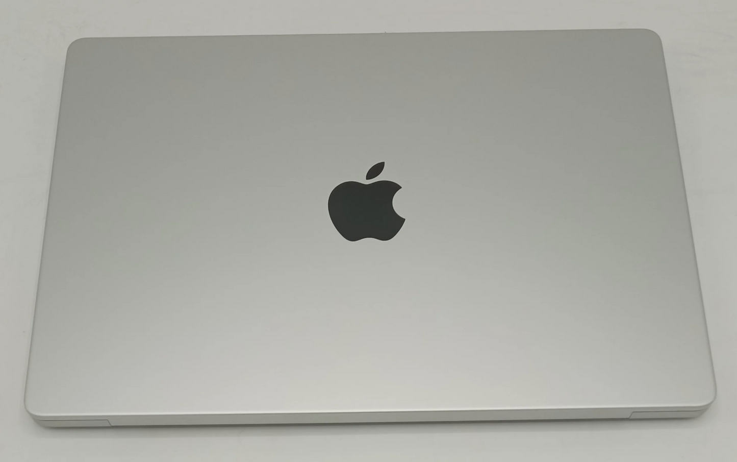 MacBook Pro 2021 | 14 Inches | Apple M1 Pro Chip | 16 GB Ram | 1 TB SSD | Silver | Like New (5 Cycles)